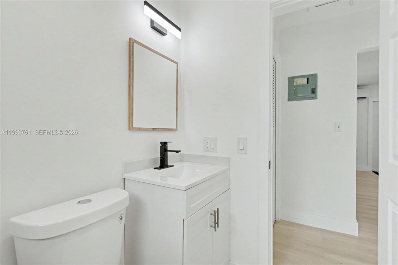 55 SW 13th St , Unit #2, Dania Beach, FL 33004 Photo