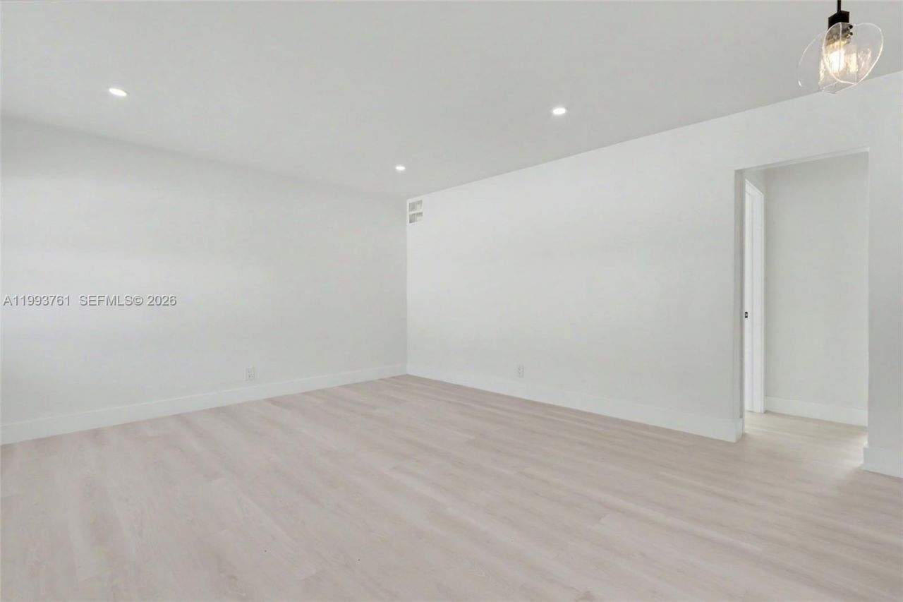 55 SW 13th St , Unit #2, Dania Beach, FL 33004 Photo