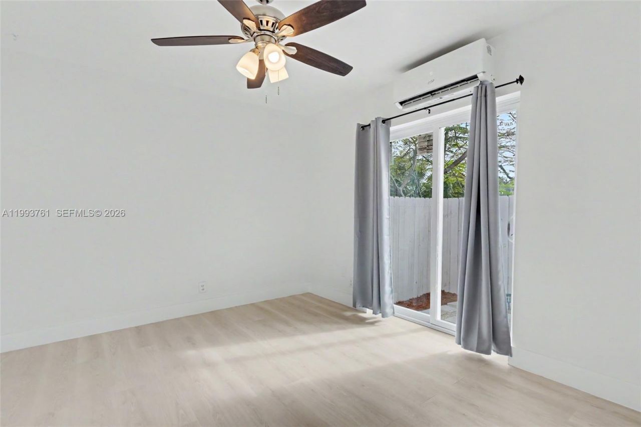 55 SW 13th St , Unit #2, Dania Beach, FL 33004 Photo