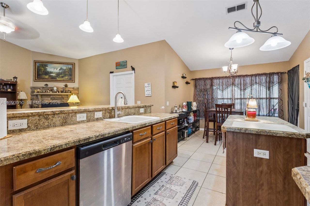 14170 SE 4th St. , Williston, FL 32696 Photo