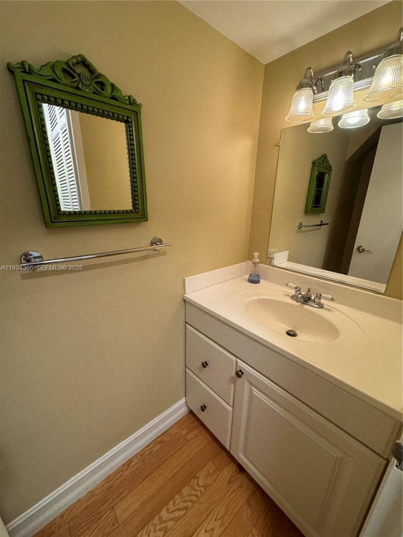 150 SE 25th Rd , Unit 11L, Miami, FL 33129 Photo