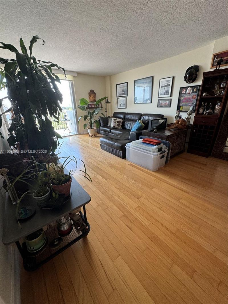 150 SE 25th Rd , Unit 11L, Miami, FL 33129 Photo