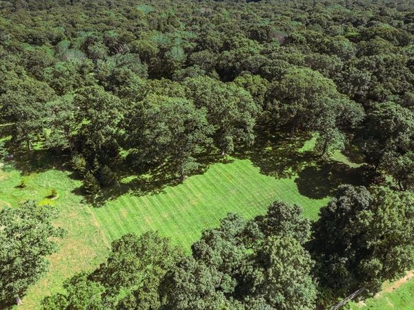 26 Flint Hill Road, West Tisbury, MA 02575