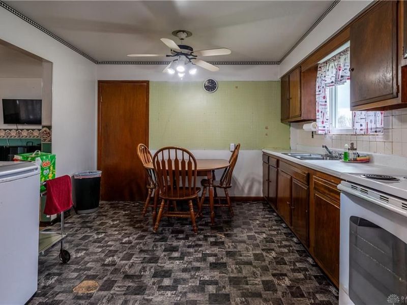 6960 W Elkton Gifford Road, Somerville, OH 45064 Photo 10