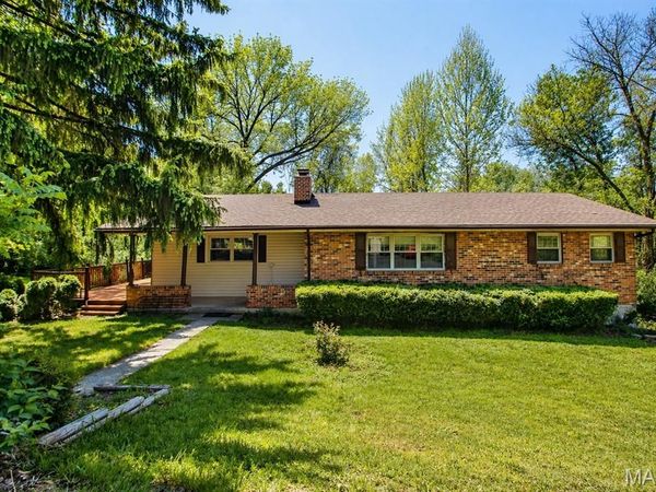 14125 Old Jamestown Road, St Louis, MO 63033