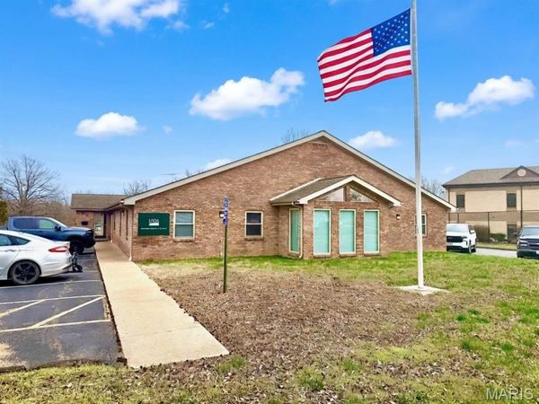 806-820 Progress Drive , Farmington, MO 63640