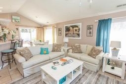 453 Mallard Lake Circle photo 4