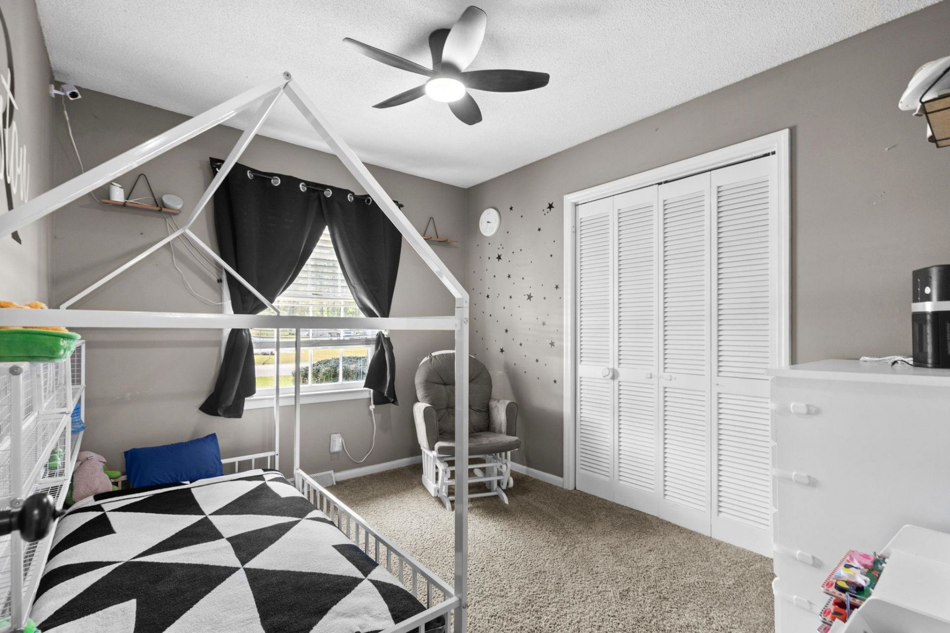 105 Twin City Circle Photo 15