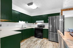 105 Twin City Circle photo 4