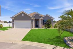 704 Crescent Lake Ct. photo 4