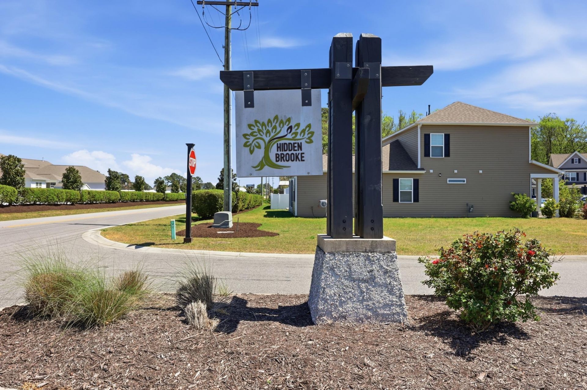 704 Crescent Lake Ct. Photo 35