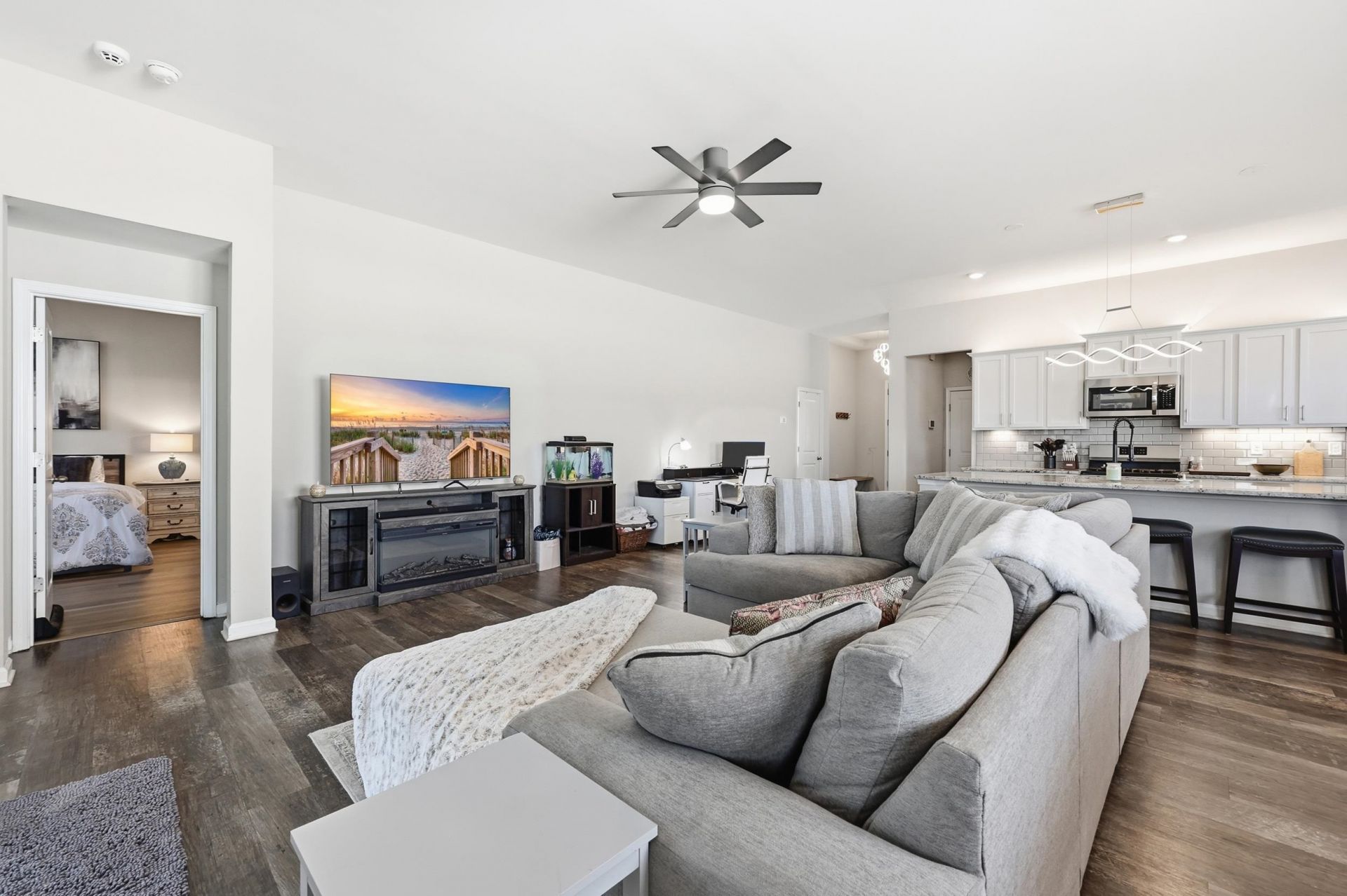 704 Crescent Lake Ct. Photo 7