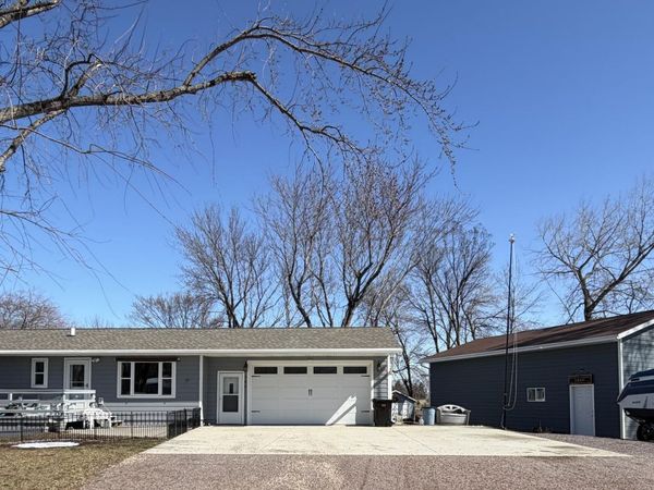306 CORSICA COURT, Milbank, SD 57252