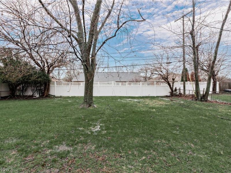 754 Hemlock Drive, Euclid, OH 44132 Photo 30