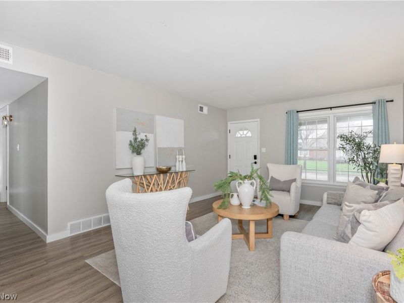 754 Hemlock Drive, Euclid, OH 44132 Photo 4