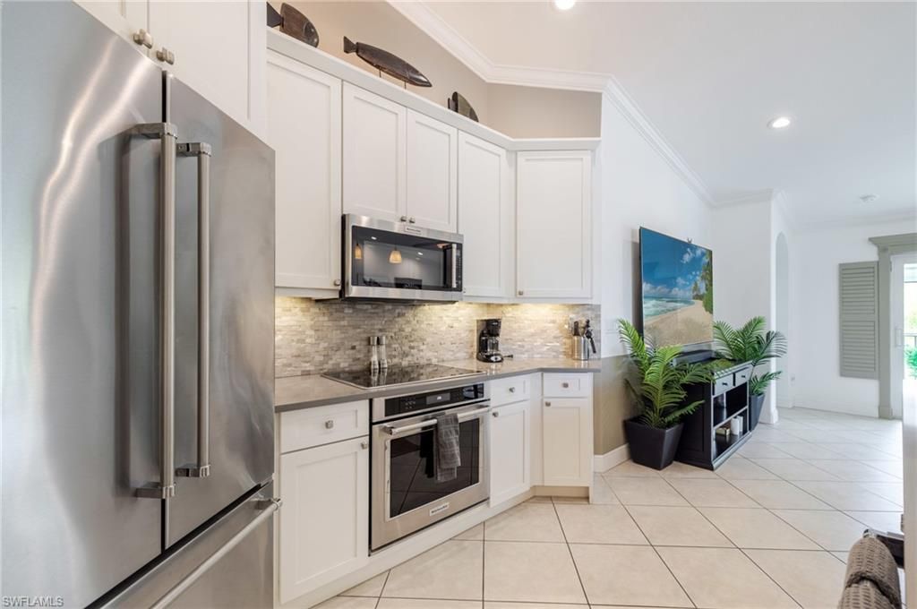 6871 Sterling Greens Dr, Unit 202, Naples, FL 34104 Photo