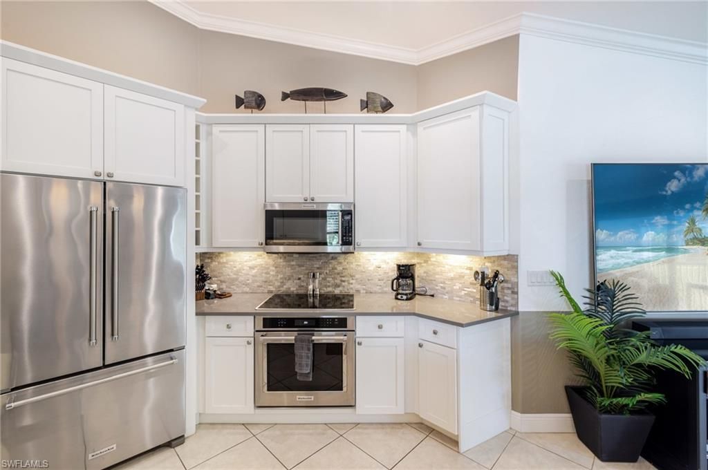 6871 Sterling Greens Dr, Unit 202, Naples, FL 34104 Photo