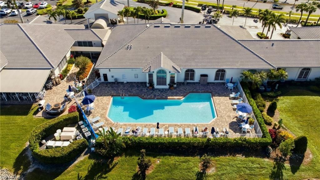 6871 Sterling Greens Dr, Unit 202, Naples, FL 34104 Photo