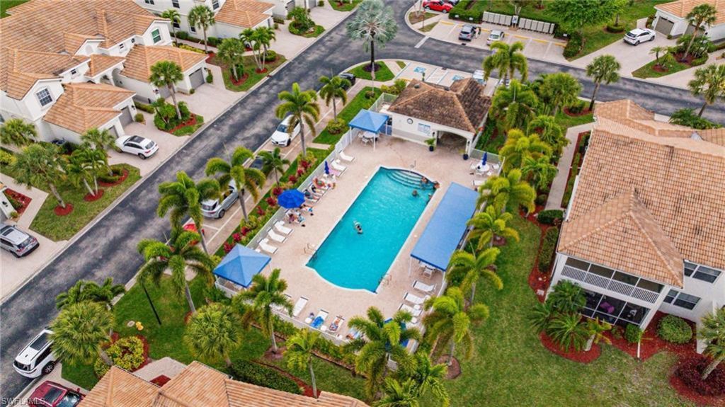 6871 Sterling Greens Dr, Unit 202, Naples, FL 34104 Photo