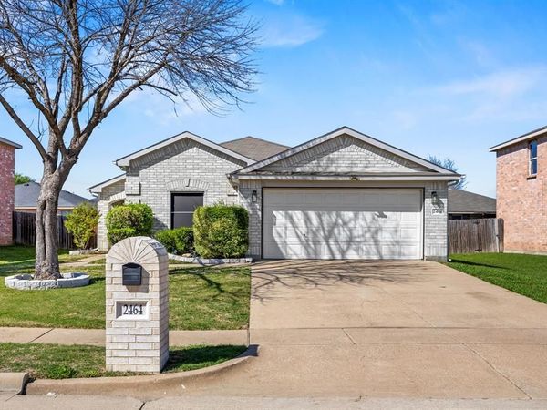 2464 Silverado Trail , Grand Prairie, TX 75052