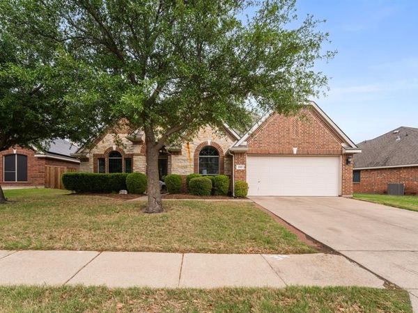 202 Boardwalk Avenue, Waxahachie, TX 75165