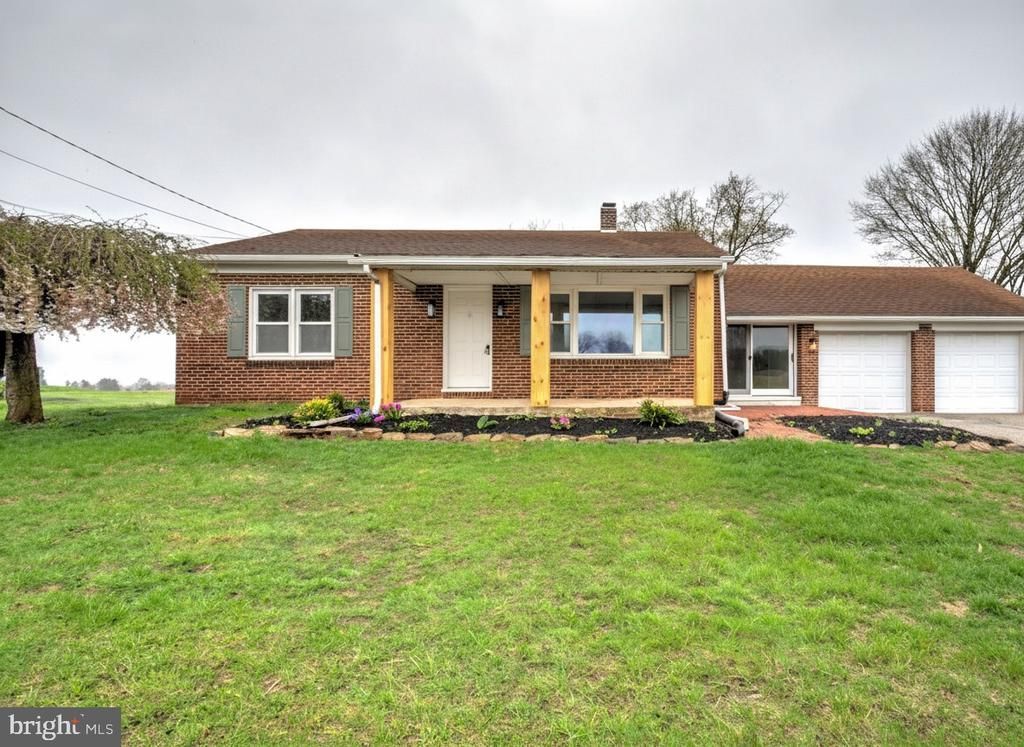 7047 LINCOLN HIGHWAY W, THOMASVILLE, PA 17364