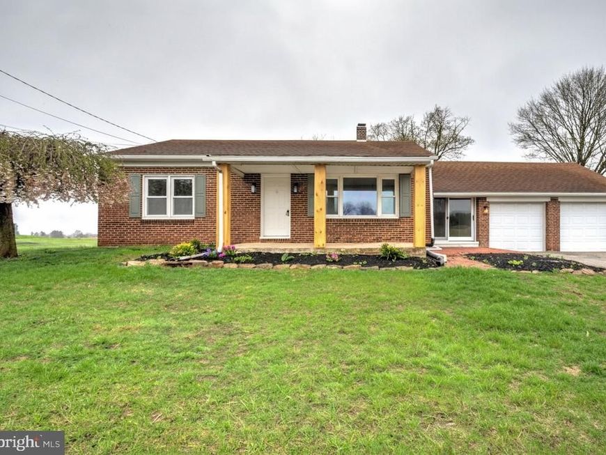 7047 Lincoln Highway W, Thomasville, PA 17364 Main Photo