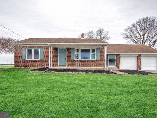 7047 LINCOLN HIGHWAY W , THOMASVILLE, PA 17364