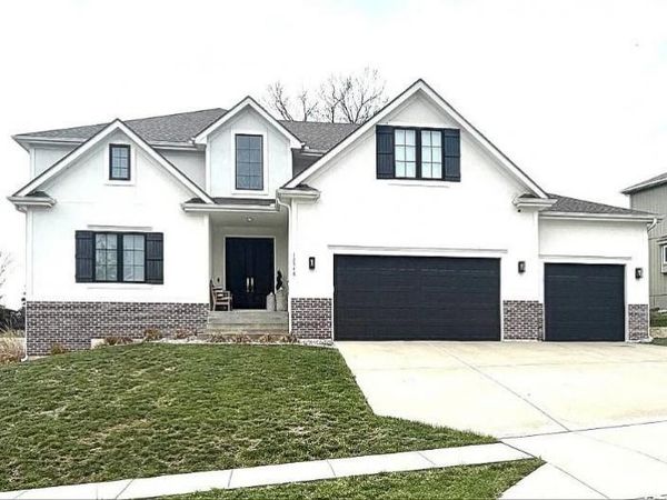 12548 Grand Court, Kansas City, MO 64145