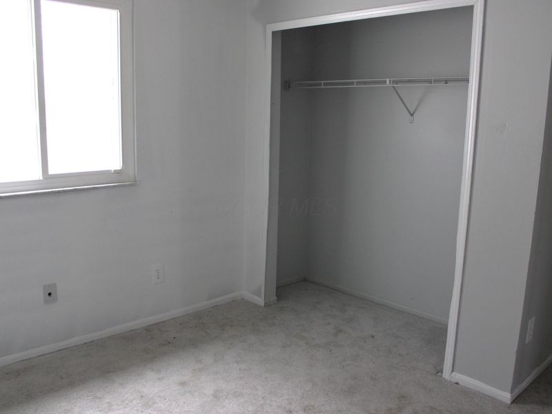 3012 Argonne Court , Columbus, OH 43232 Photo 11