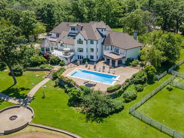 10 Old Hart Road , Barrington Hills, IL 60010