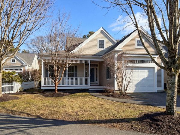 5 Blue Meadow Court, UNIT 5, Buzzards Bay, MA 02532