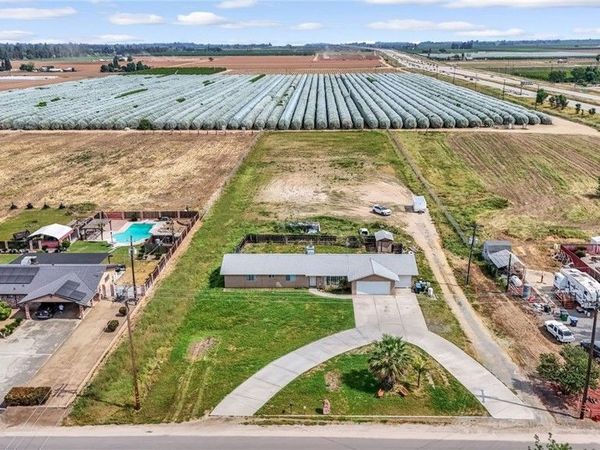 94 N Locan Avenue, Fresno, CA 93737