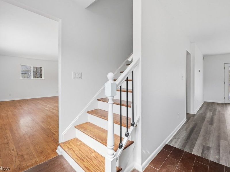 1181 Winhurst Drive, Akron, OH 44313 Photo 3