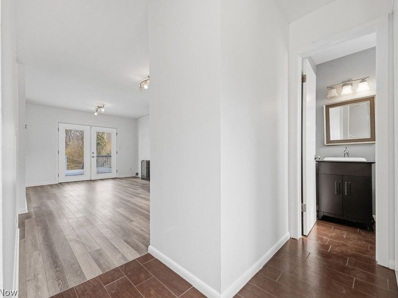 1181 Winhurst Drive, Akron, OH 44313 Photo 4