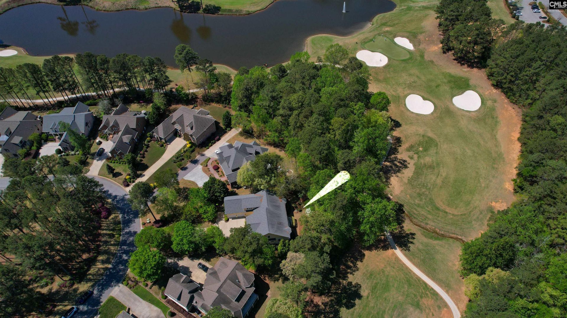 209 High Pointe Drive Photo 13