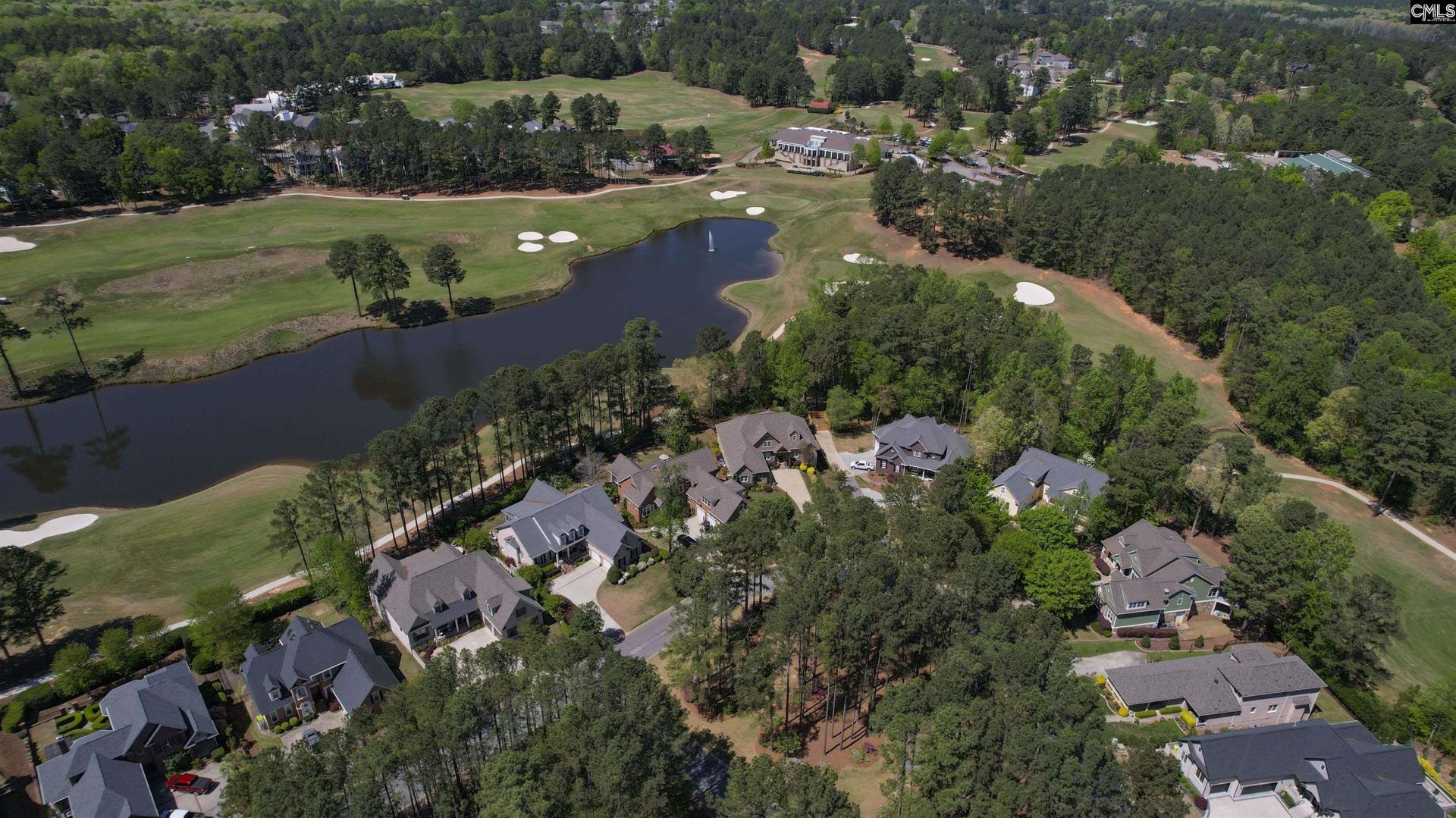 209 High Pointe Drive Photo 14