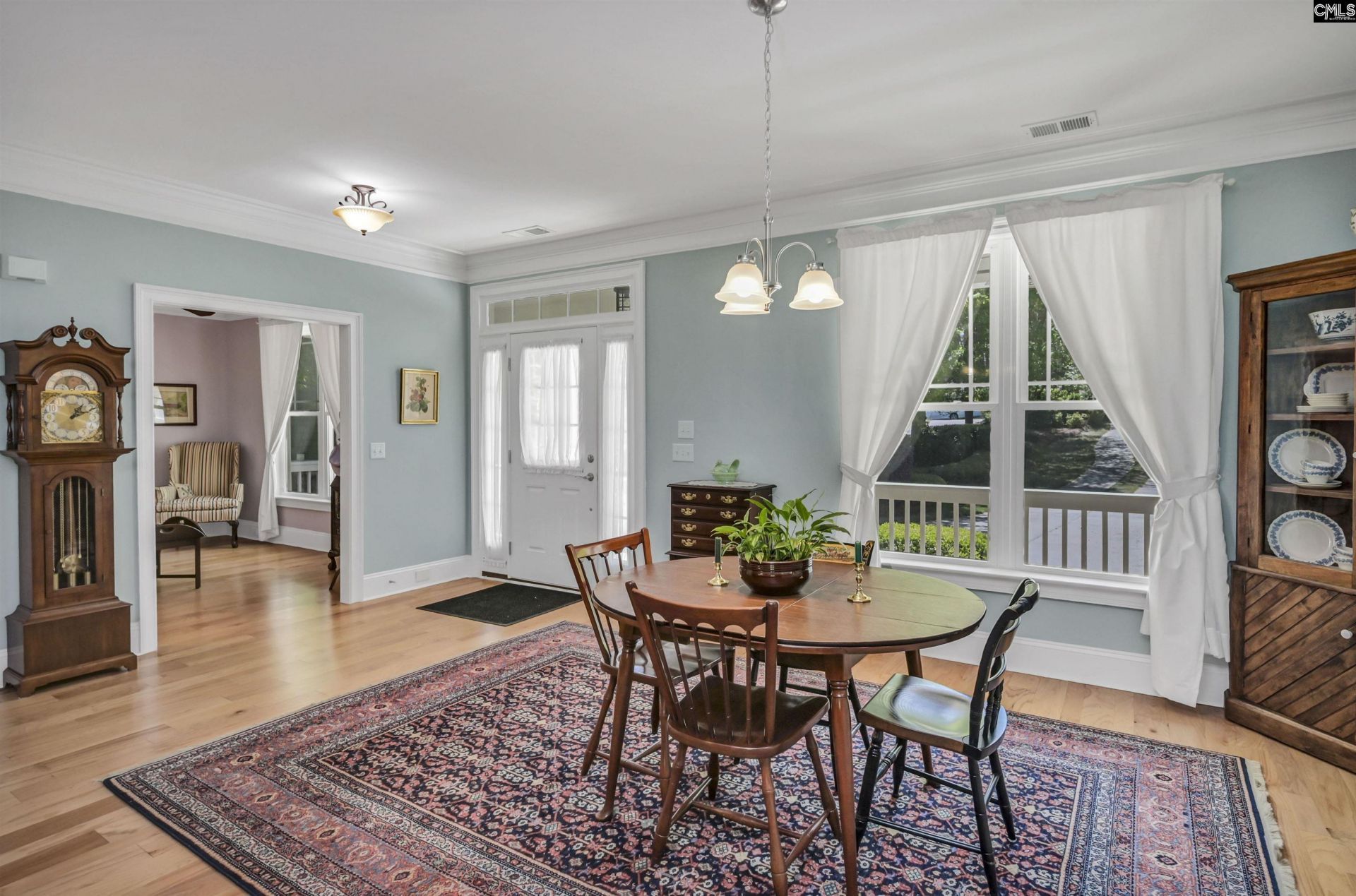 209 High Pointe Drive Photo 15