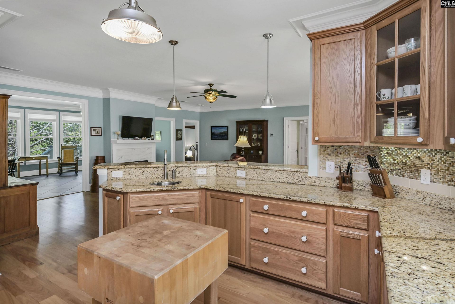 209 High Pointe Drive Photo 21