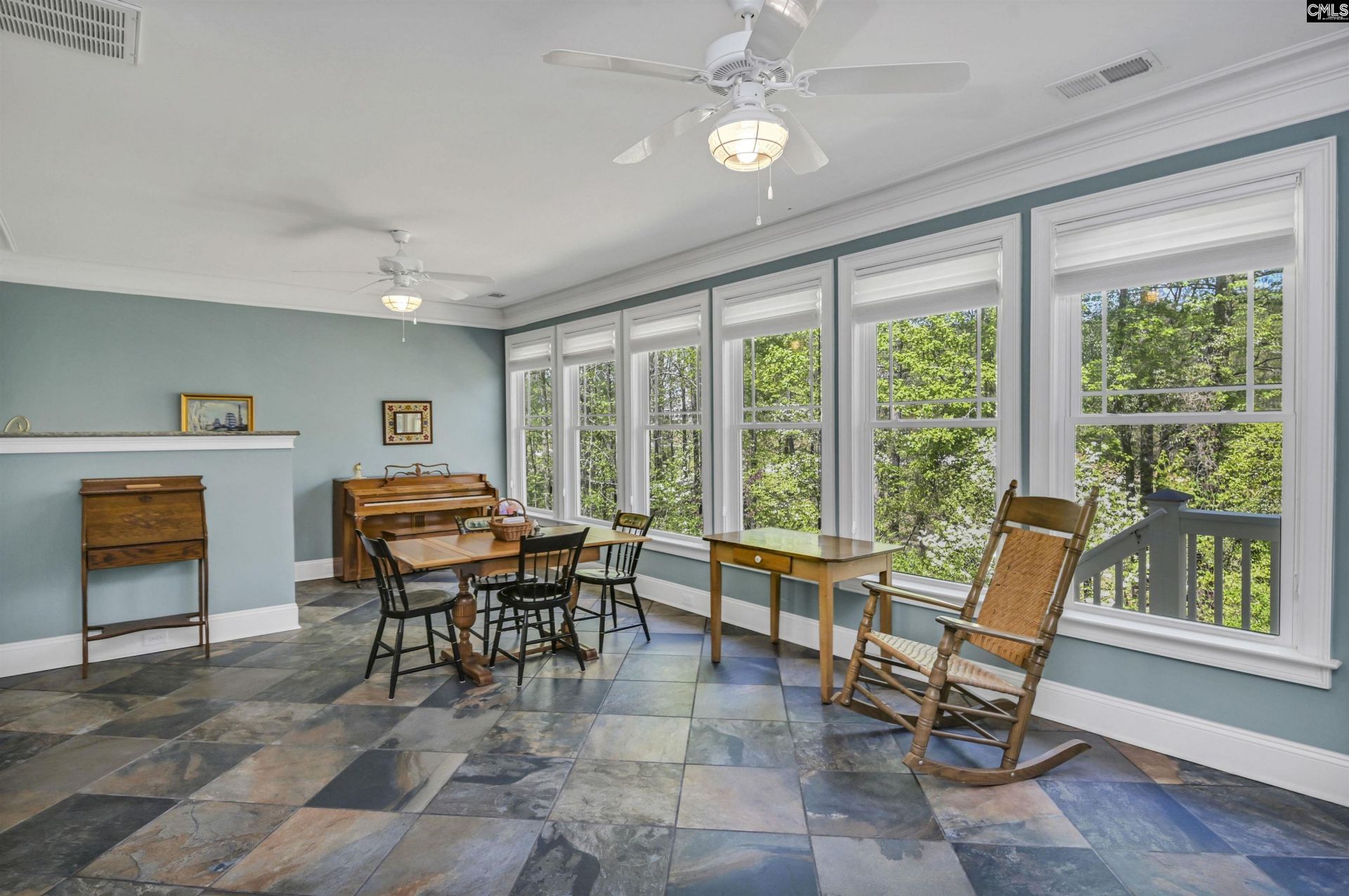 209 High Pointe Drive Photo 22