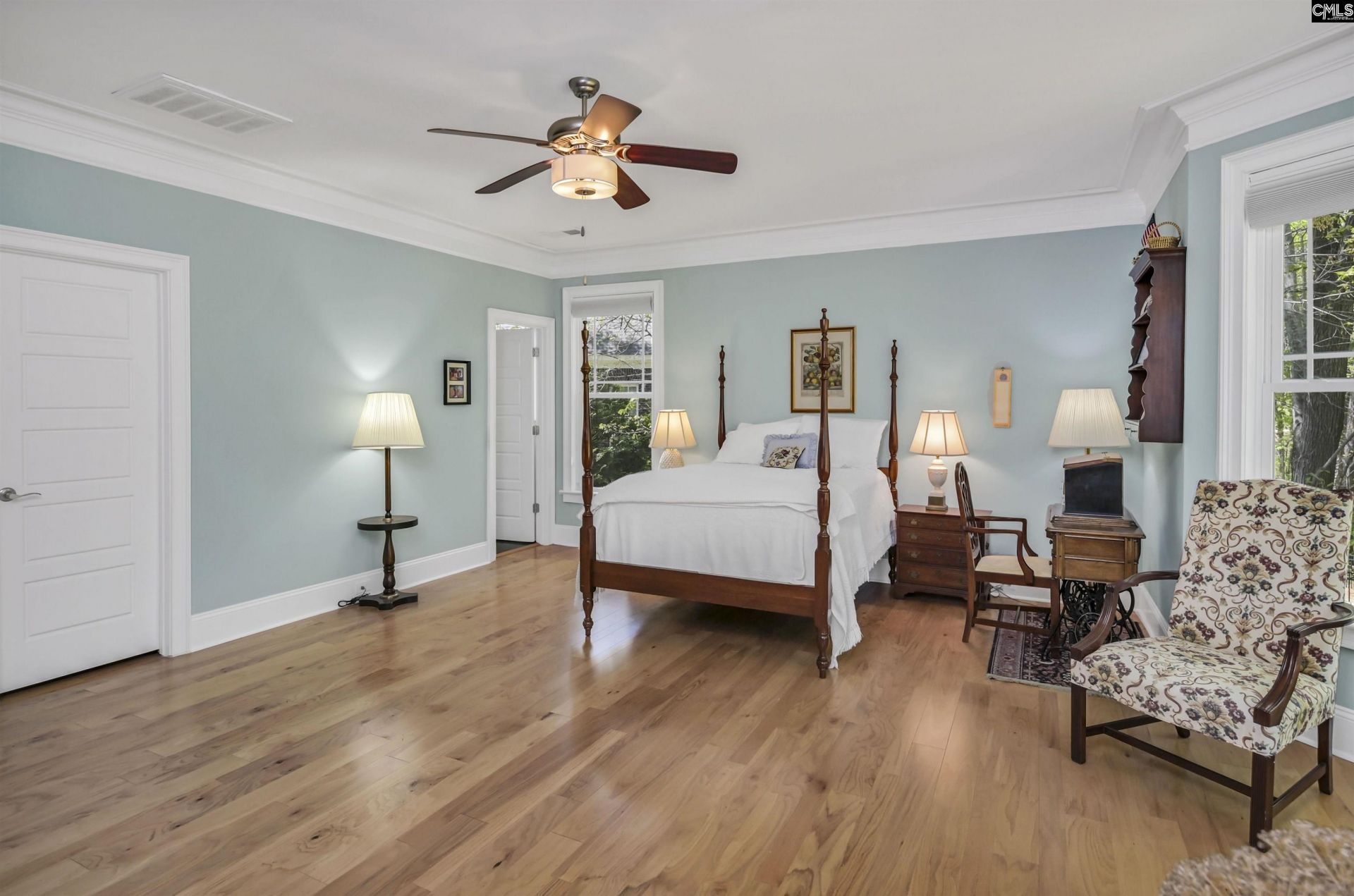 209 High Pointe Drive Photo 29