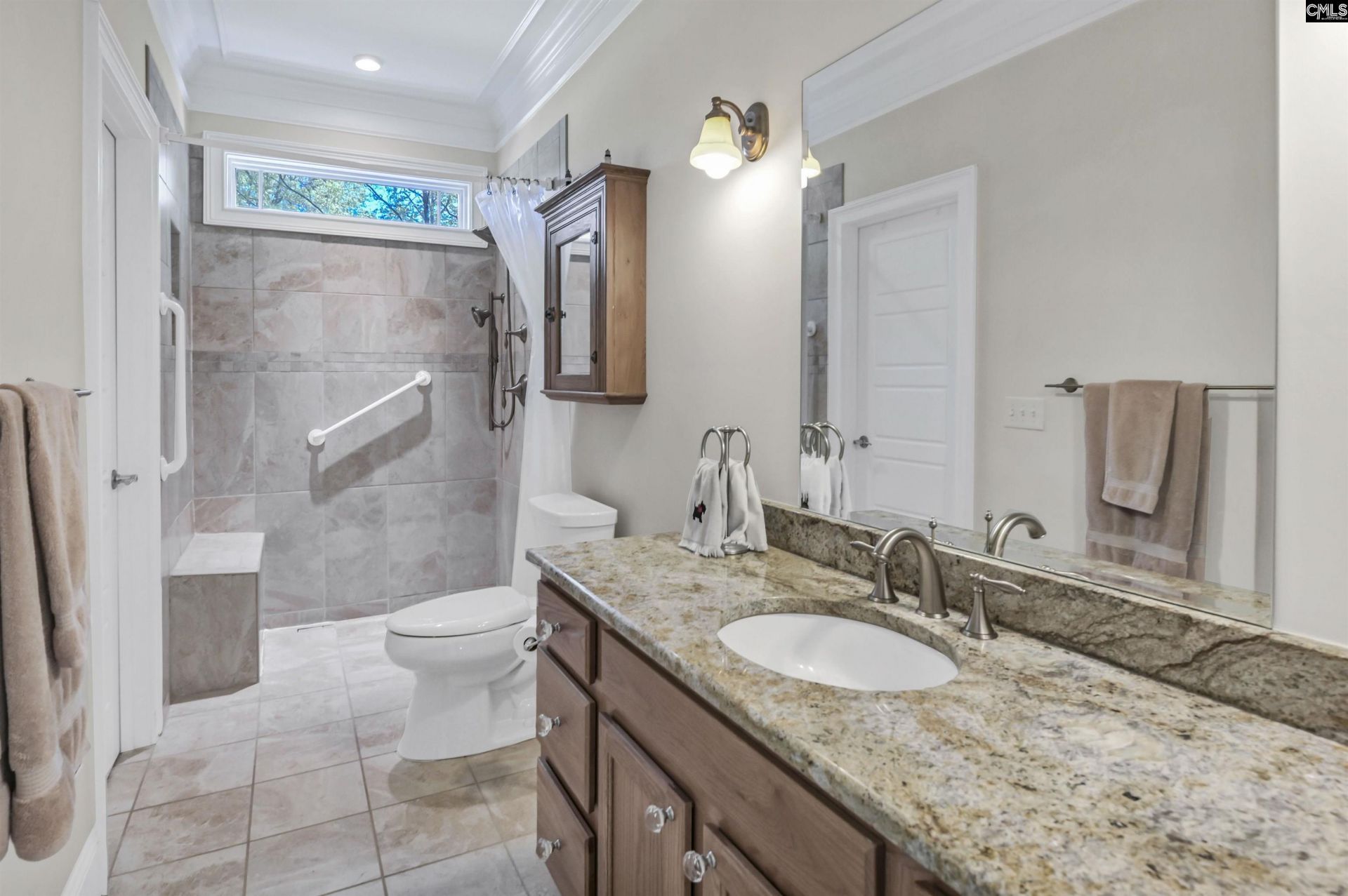 209 High Pointe Drive Photo 35