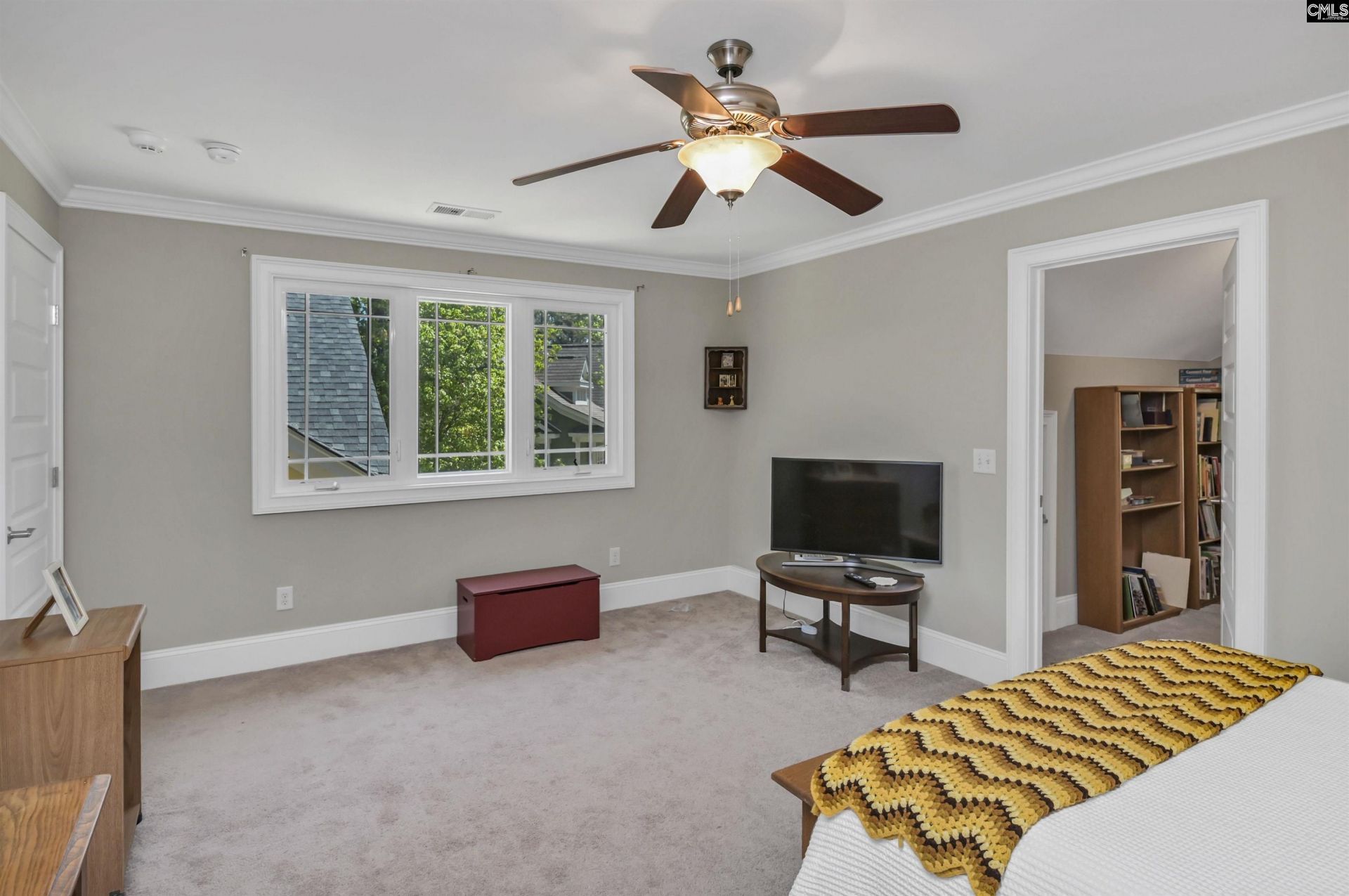 209 High Pointe Drive Photo 37