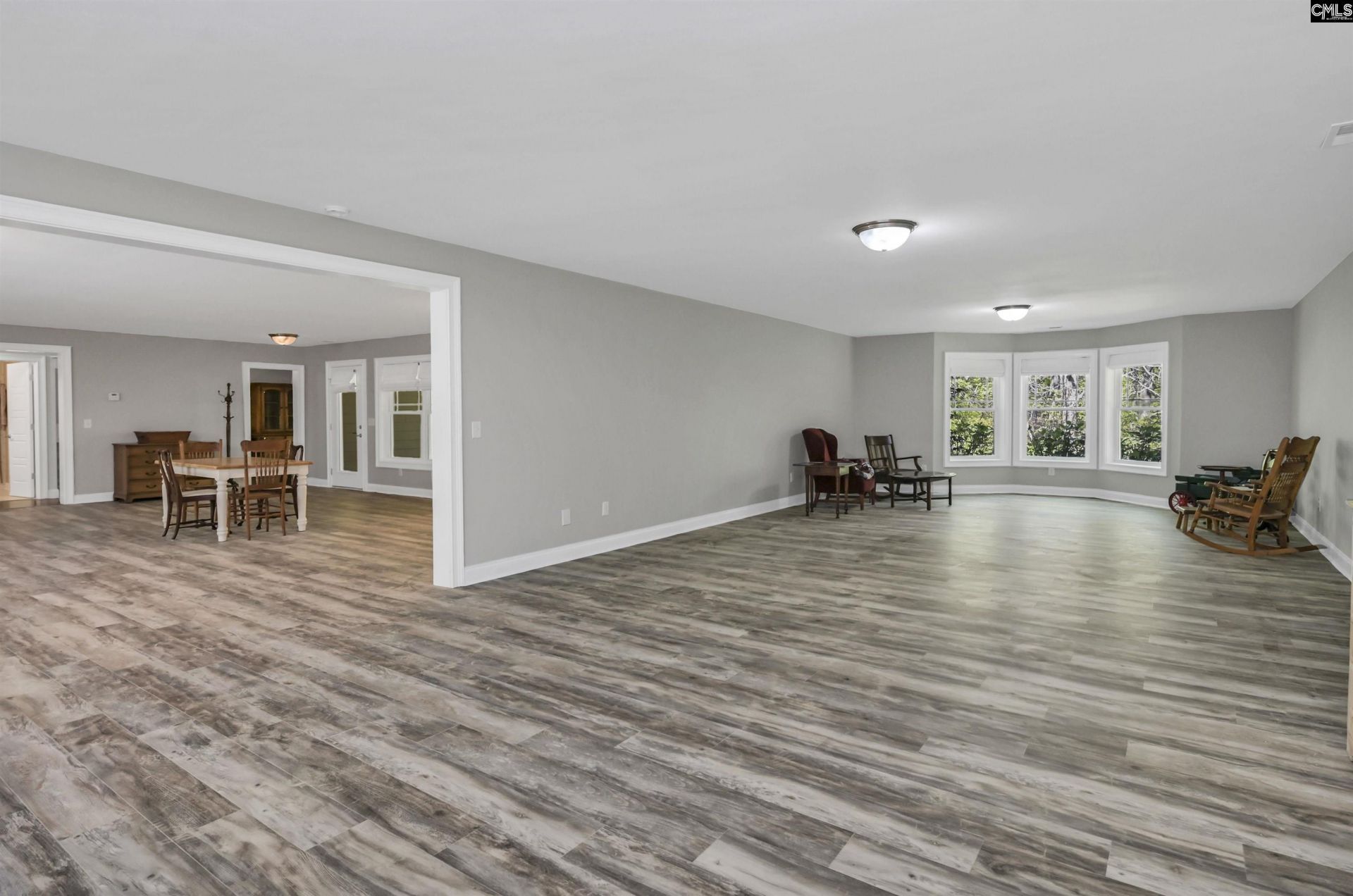209 High Pointe Drive Photo 45