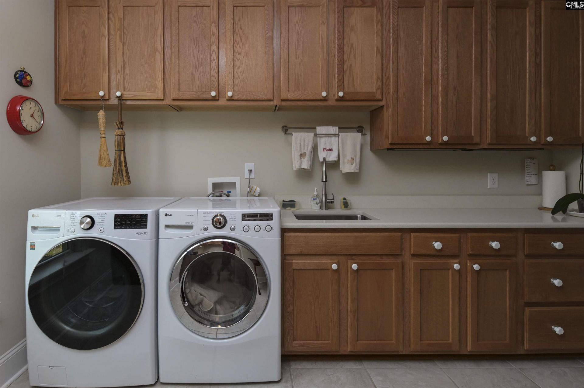 209 High Pointe Drive Photo 46