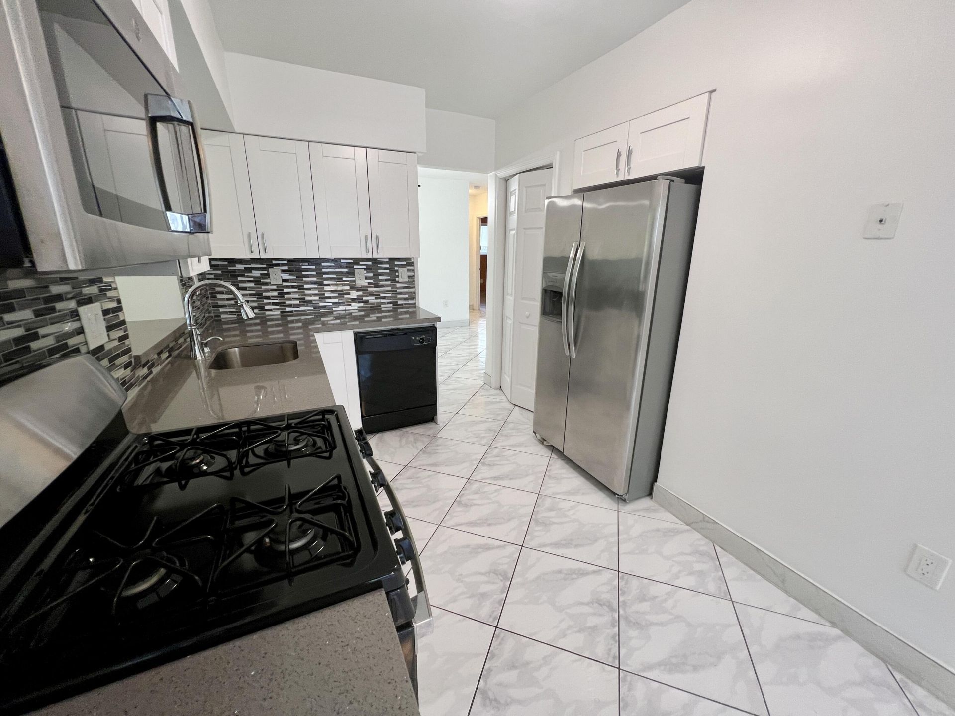 8640 Wilshire Drive, Unit N/a, Miramar, FL 33025 Photo