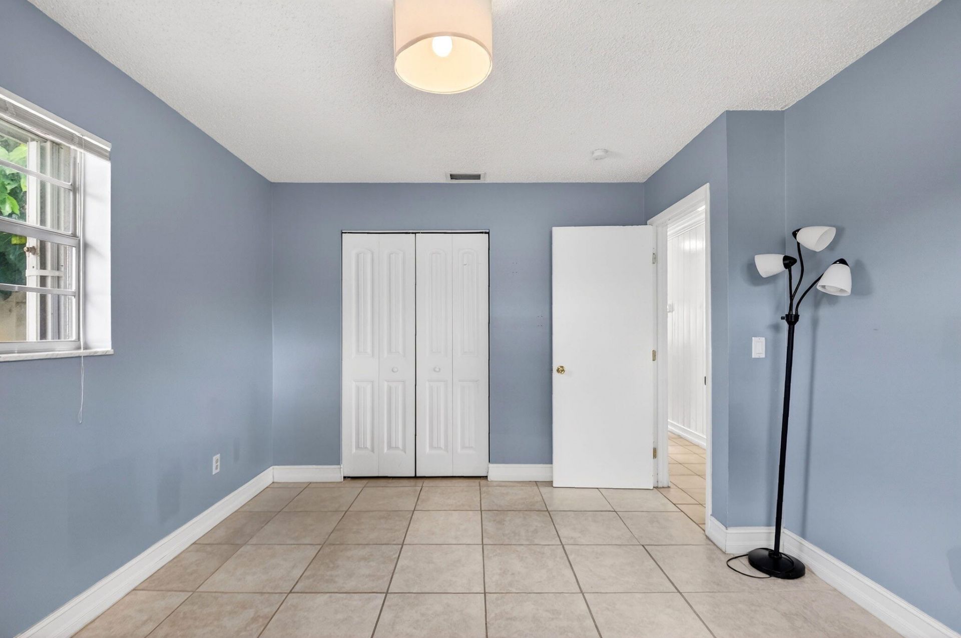 5721 Coconut Road, West Palm Beach, FL 33413 Photo