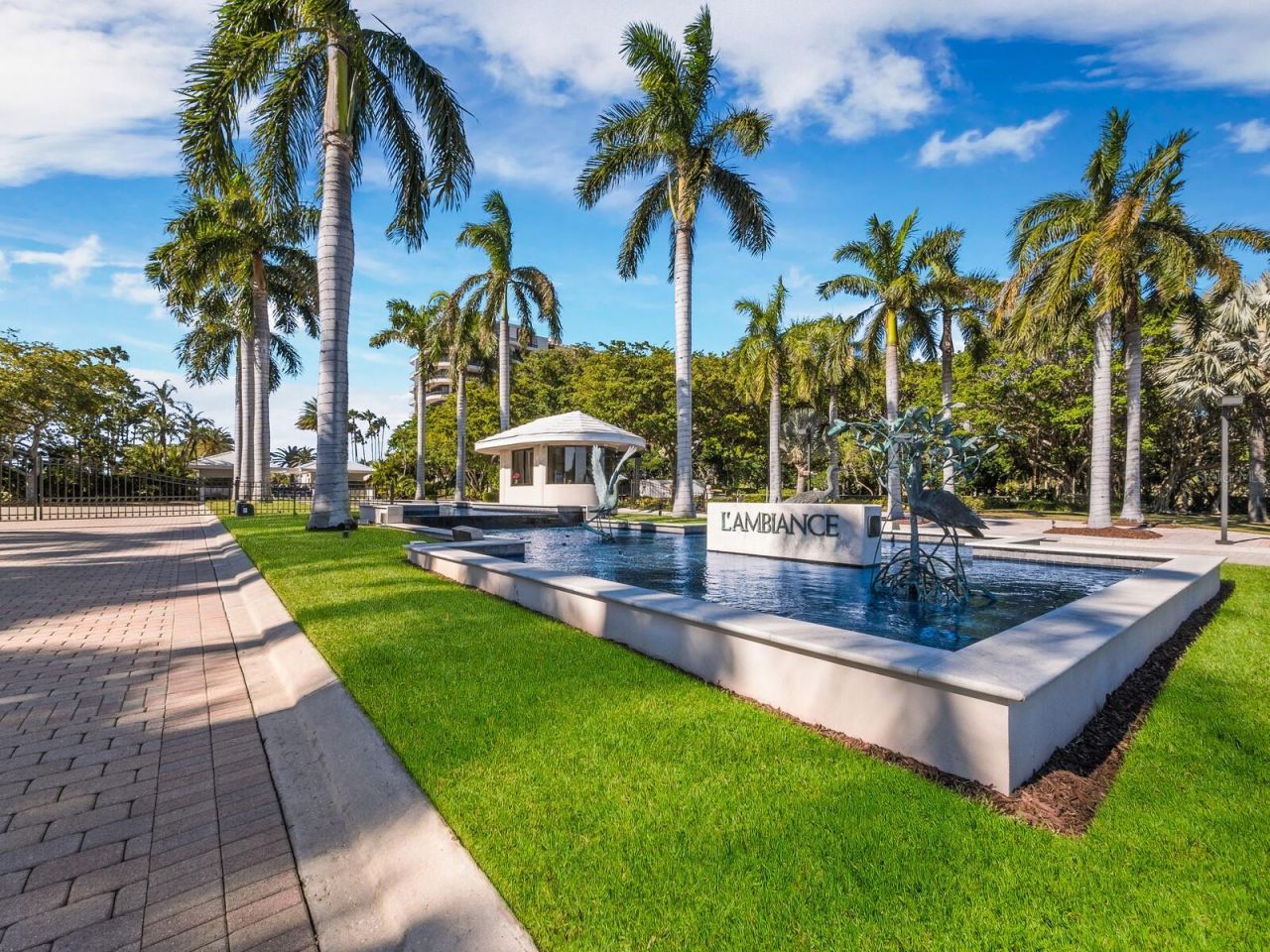 415 L Ambiance Drive, Unit A301, Longboat Key, FL 34228 Photo