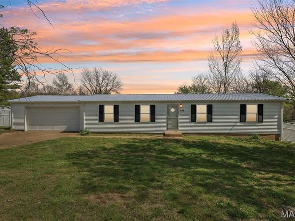 641 Carolee Court, Villa Ridge, MO 63089