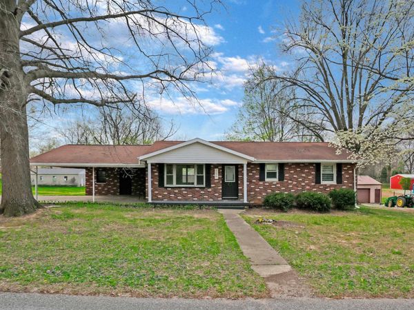 156 W Jefferson Avenue, Chandler, IN 47610